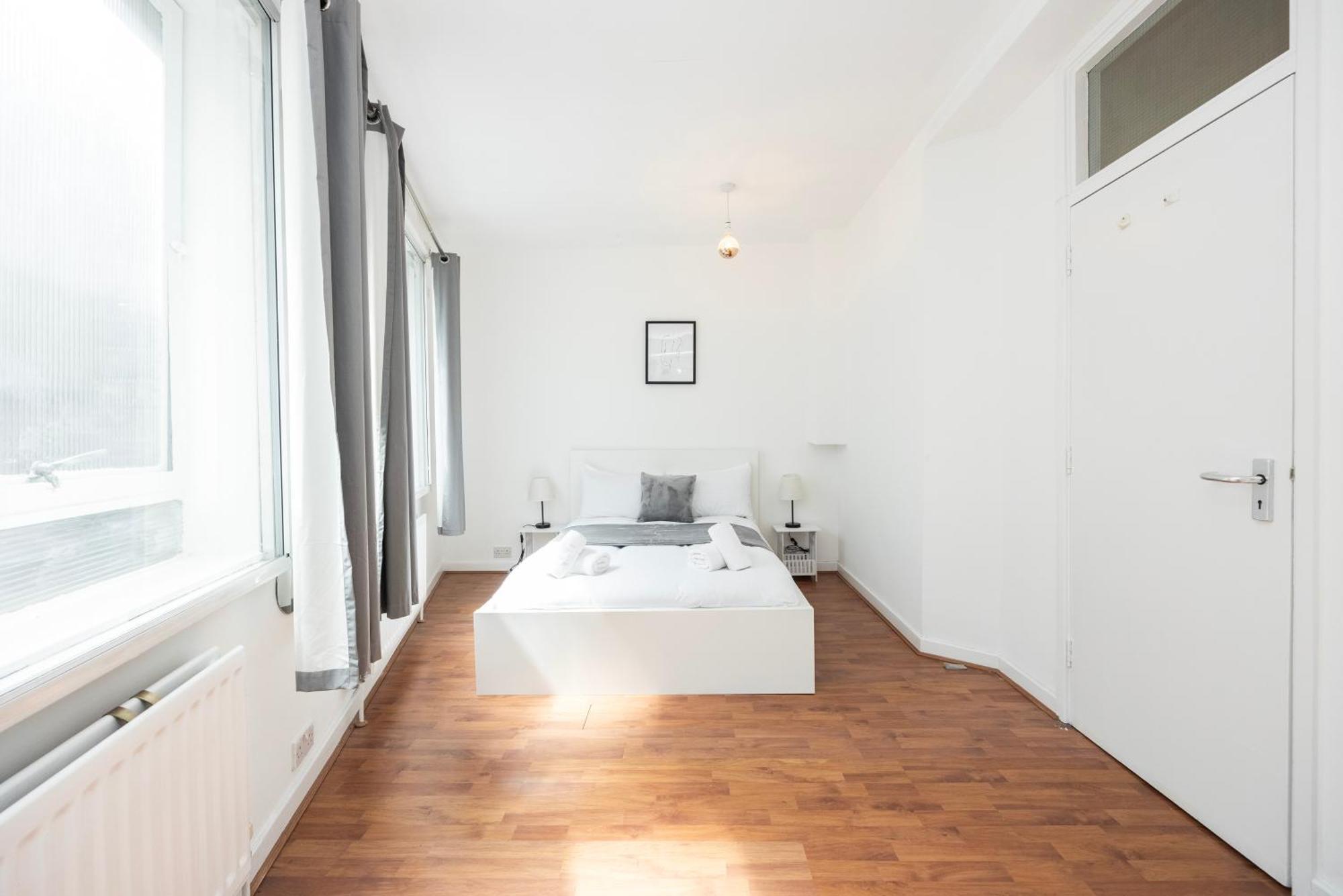 Spacious 1 Bedroom Near London Bridge - 5 Min Walk Exterior foto