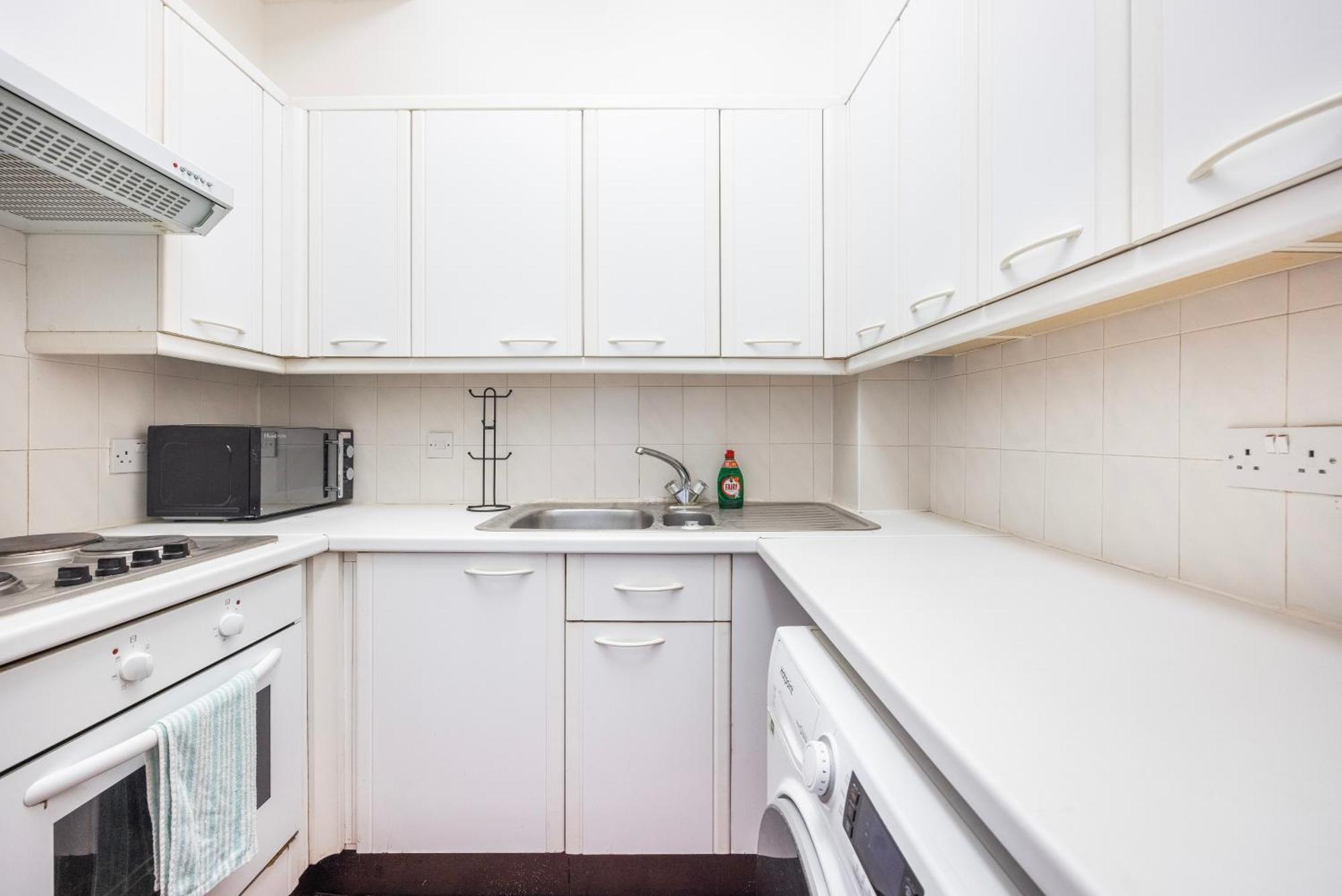 Spacious 1 Bedroom Near London Bridge - 5 Min Walk Exterior foto